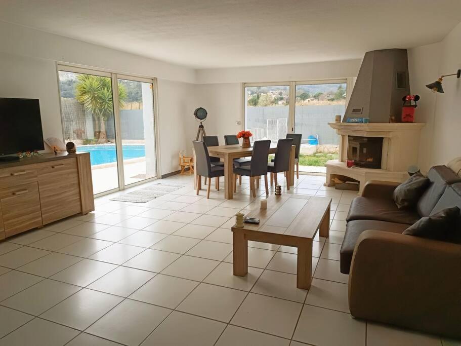 Appartement En Bas De Villa Avec Piscine Auribeau-sur-Siagne Extérieur photo